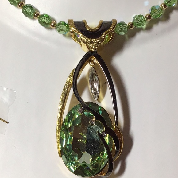 Jewelry - Picture 2 of 3